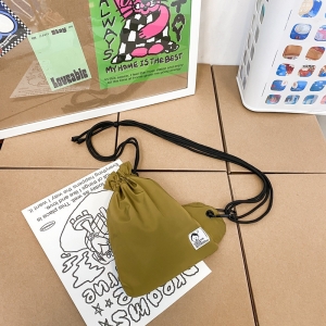 休閒尼龍便攜抽繩單肩斜背包