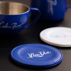 現代簡約藍白色圓形皮革茶杯隔熱墊