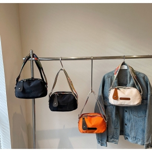 時尚單肩通勤加厚牛津斜背包