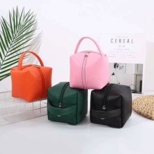 簡約荔枝紋皮革手提化妝包