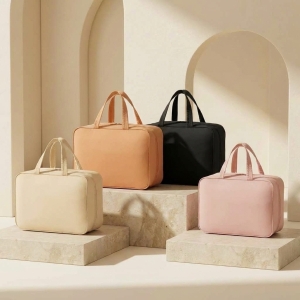 多功能手提防水旅行收納包